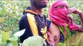 The labourer boy and girl working in the field went to the jungle today and there was no one in the jungle so they fucked her.