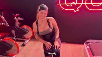 I seduce my gym trainer! i sucked his cock and he CUMS on my ASS! carogomeez