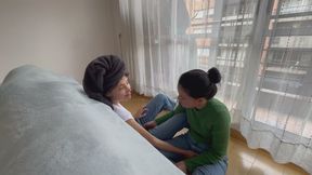 Chicas lesbianas divirtiéndose
