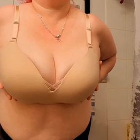 Beautiful BBW hotwife gets dressed and shows off her huge tits and ass