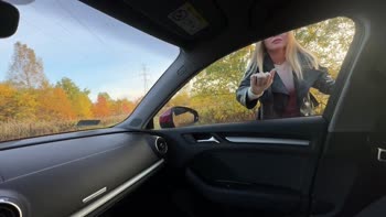 Lost in Lust: Blonde Teen (18+) LIs Evans Picks Up Stranger for Public Blowjob