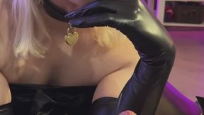 Snowlet gives Sienna a smoking blowjob