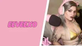 Live cam show sneak peak of alien dildo anal stretching on tight ass