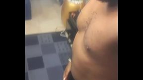 African Giantic erotic dance with broad chest and shoulders