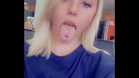 Taurus Women : Dixie Lynn - Play in the Mall