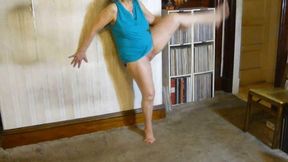 Erotic dance on Honey Bee song