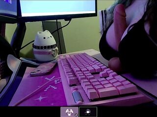 groaning egirl gives intimate masterbution aid