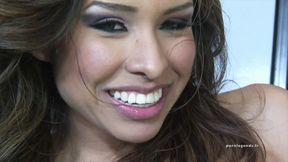 Natalia Rosa receives the cum in her pussy