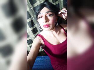 Mexican transvestite coming without the closet