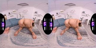 TmwVRnet Mary Rock Lecherous panties show