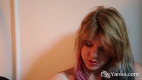 Guitar chick spreads her legs to insert a sex toy