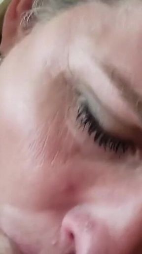 Katie Kampbell Gives Me a Blowjob for 11 Entire Minutes