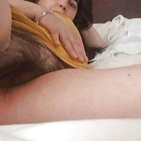 I want a cock to open the puckered ass of a mature milf