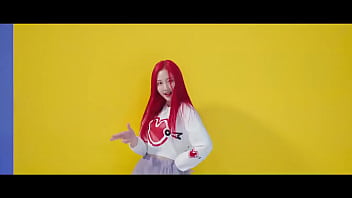 Video oficial de bboom bboom de momoland