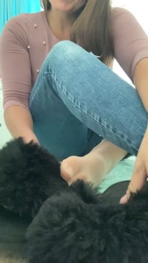 Bit giantess feet video and perfect feet in nylons.
