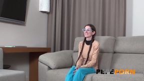 LittleBio and her sexy exchanges: she will tell the meaning of her name for a hardcore fuck!