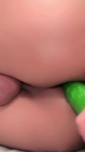 Arab Shemale Cucumber Masturbation