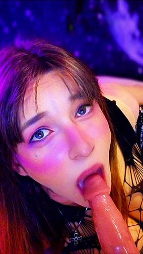 Beautifull Trans Girl Loves to Suck Big Cocks