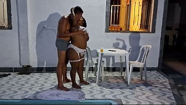 Comeu mulher do corno na piscina
