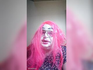 TV clown floozy smokin' a cigarillo and talking indecent