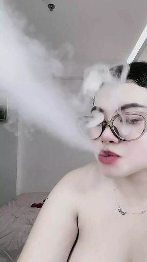 Bahenol ass girl masturbates with dildo