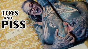 ”ASS PUMPING gapes & PISS on books & TOYS - PEE, ASS PUMPING, ASS TO MOUTH, Toys (goth, punk, alt porn)”