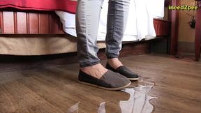 lizzy lamb hot female pee desperation and jeans wetting