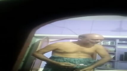 Thanki Sasur Trying To Fuck Bahu(Son's Wife)