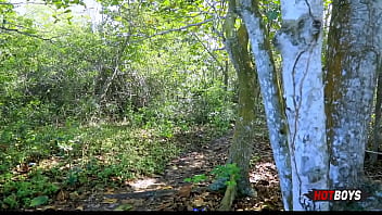 Vamos passear no bosque enquanto Sr Lobo n&atilde_o vem?! Vem com nosso Lan&ccedil_amento da Semana com Heytor e Bambam no caminho s ...