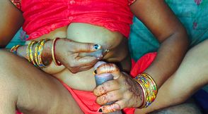 Bhabhi ne bhaiya ka kala lund chuss ke chut me land dal liya.indian desi bolwjob sexy video.big boobs wali aunty ko unkal ne raa