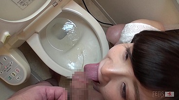 FETIS Too thick fetish scenes compression. Girls who immediately do blowjob after drinking piss! No.2 There is also their urination!(mix-27/FETIS.JP)