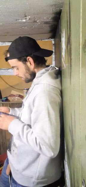 I'm Wank in Me Builted House on Tree