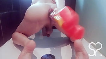 Bouncing on Plunger and 40 cm Watergun with Big Cock Girl Lina!