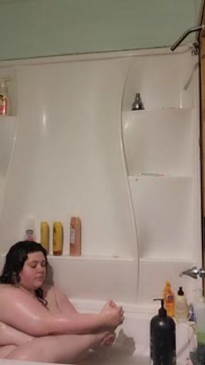 SSBBW Bath Time