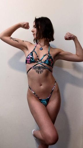 SKINNY BIKINI FLEXING | Miinxiiee