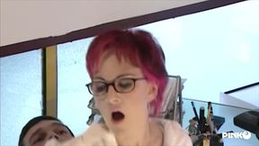 Sexy Luna opens her mouth and pussy to her boss Andrea Nobili