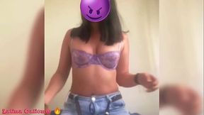 Me voy desnudando poco a poco para ti