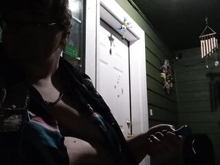 chubby ftm smokes and eats outside