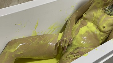 Gunge Orgasm in the Bath