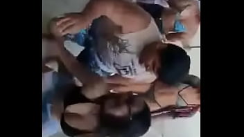 Amiga en villahermosa bailando
