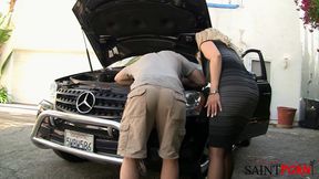 Busty Cougar Rewards Ralph with Her Pussy