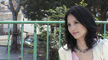 Hot interview and fuck a sexy japanese girl from Tokyo with creampie