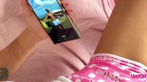 meu padrasto me pegou batendo uma e me fez gozar ate jorrar leite na minha bucetinha (cena completa)