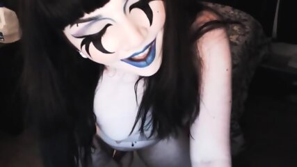 Gothic Brunette Natural Sexiness Exposed