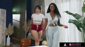 ALL GIRL MASSAGE - BnB Owner Offers A Massage Which Lead To Awesome Scissoring Fun