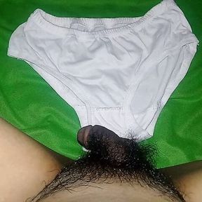 Cum in ngocok celana dalam wanita