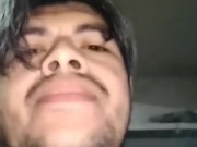 HOMBRE MEXICANO SEXY DESNUDO CON VERGA DESCOMUNAL Y LECHERA