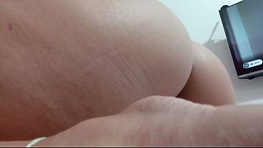 Pamela Pantera rebolando o bumbum gostoso