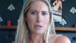English Milf Plays with Toys on Cam