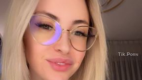 Social Media Creator @Alessia_Quinn @Striptease & #Glasses #Naked #Big Boobs #Teen #Blonde porn sex nsfw | Tik.Porn